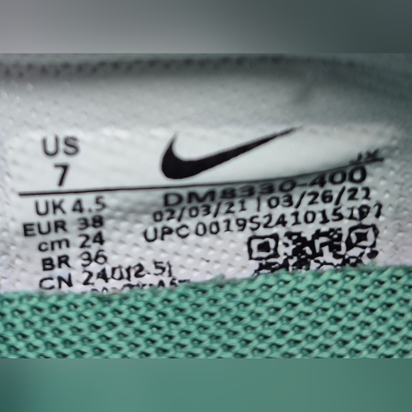 Nike Women's Daybreak Sneakers - Size 7 - Picture 7 of 7